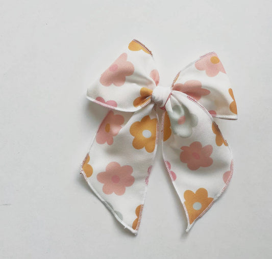 Retro Floral Bow