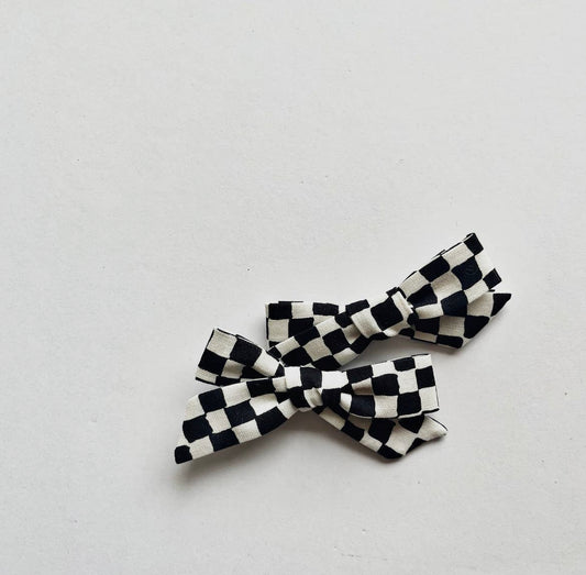 Checkered Pigtail Bows