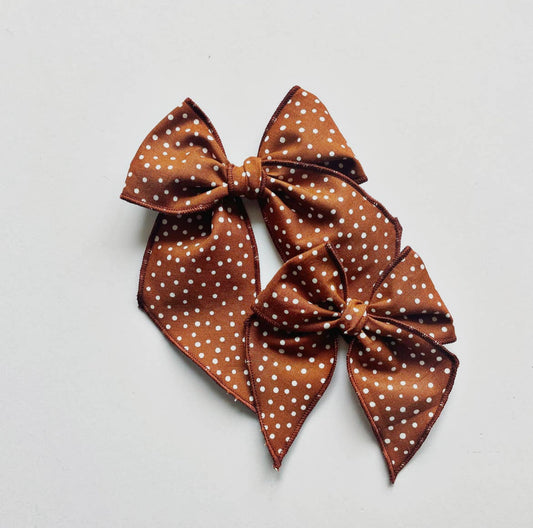 Clay Dotted Clip Bow