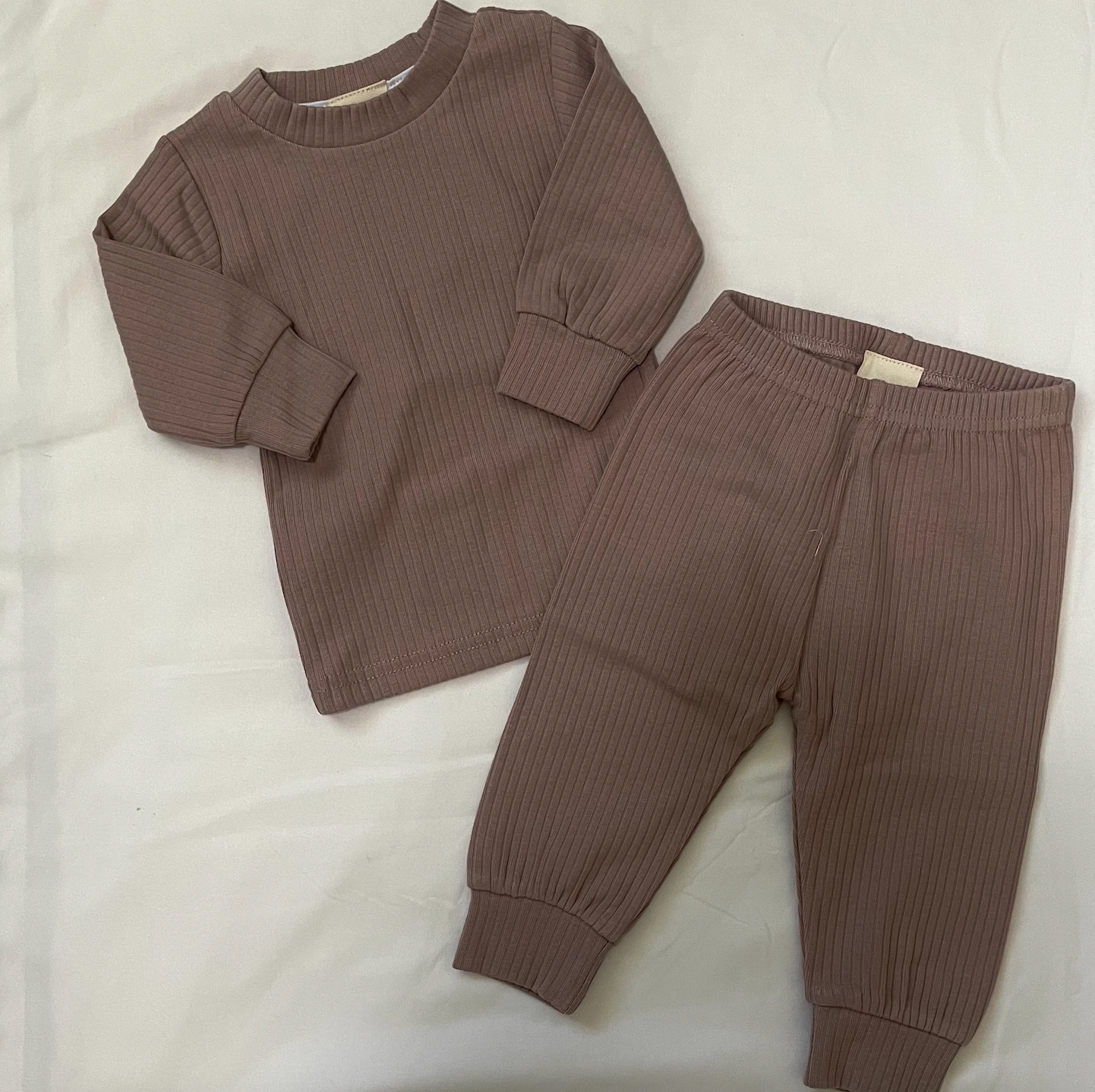 gender neutral baby outfit